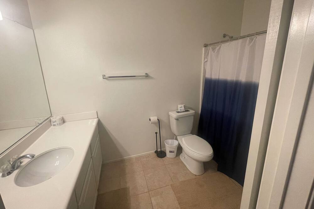 Photo of Bathroom in Glen Avon