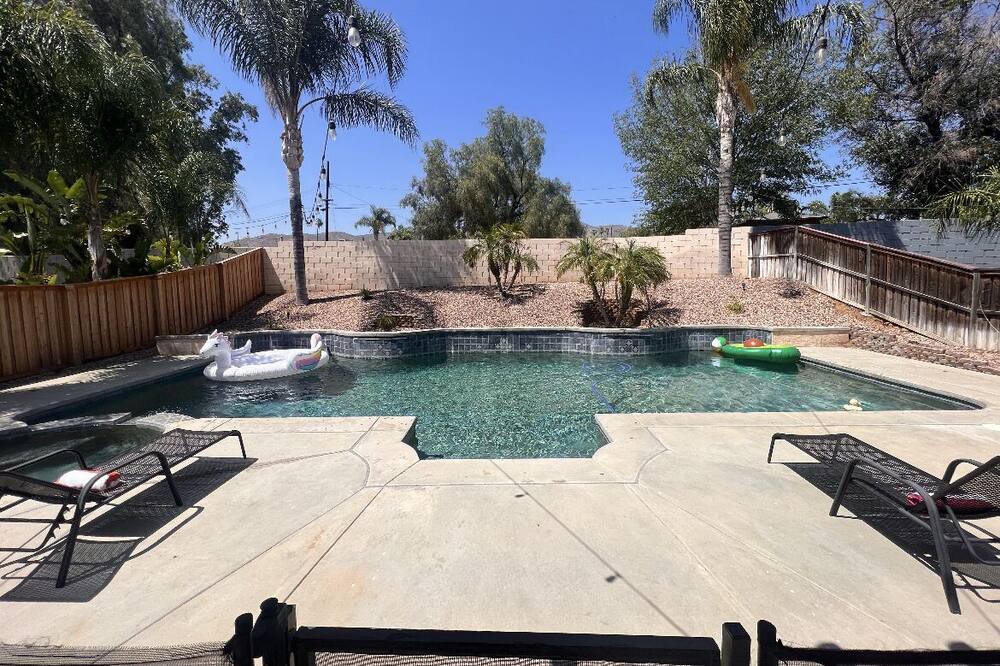 Photo of Outdoor in Glen Avon