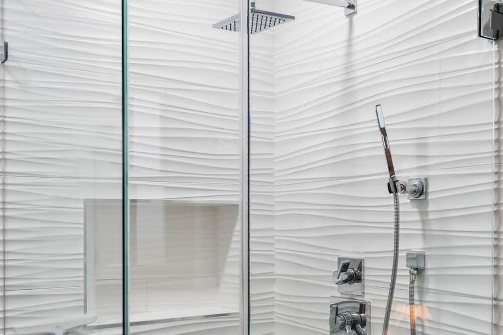 Photo of Bathroom in Roseville - Fleet Ridge