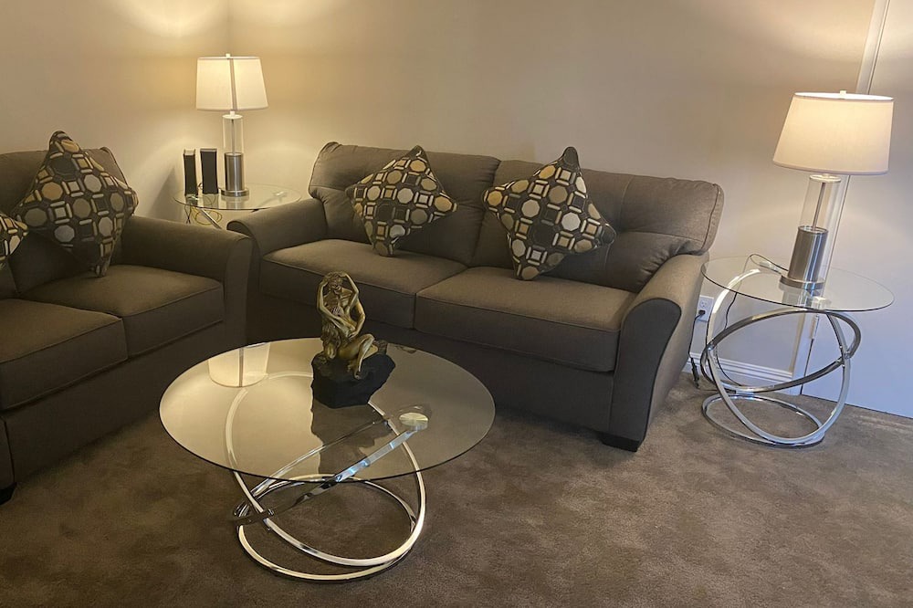 Photo of Livingroom in Downey