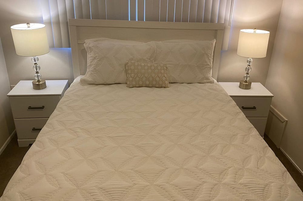 Photo of Bedroom in Downey