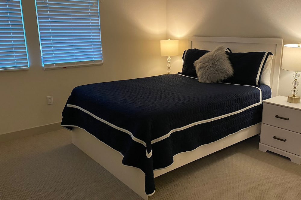 Photo of Bedroom in Downey