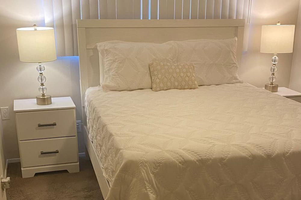Photo of Bedroom in Downey