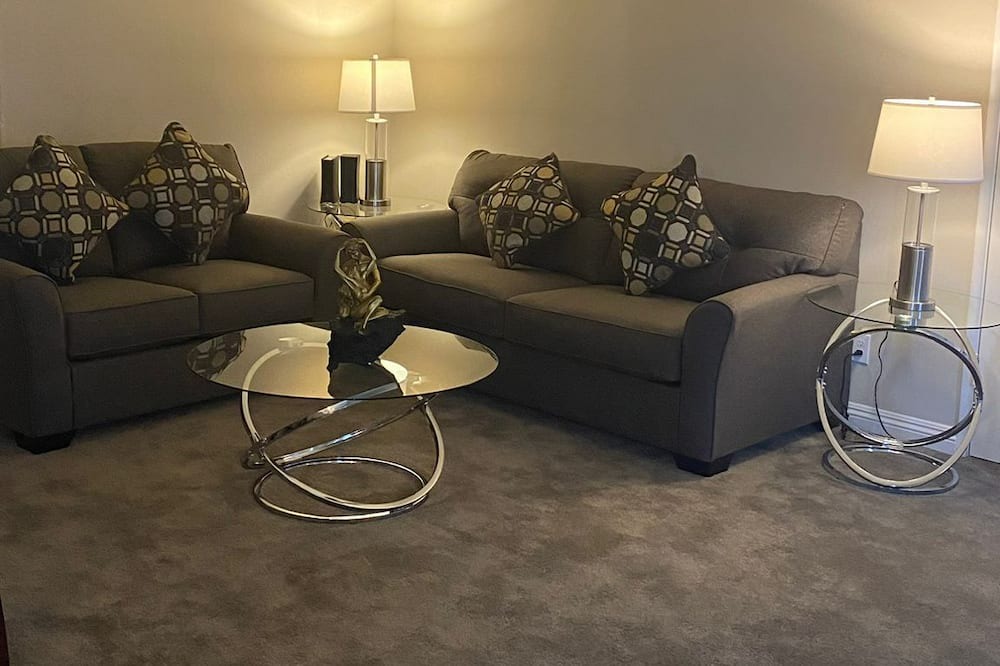 Photo of Livingroom in Downey