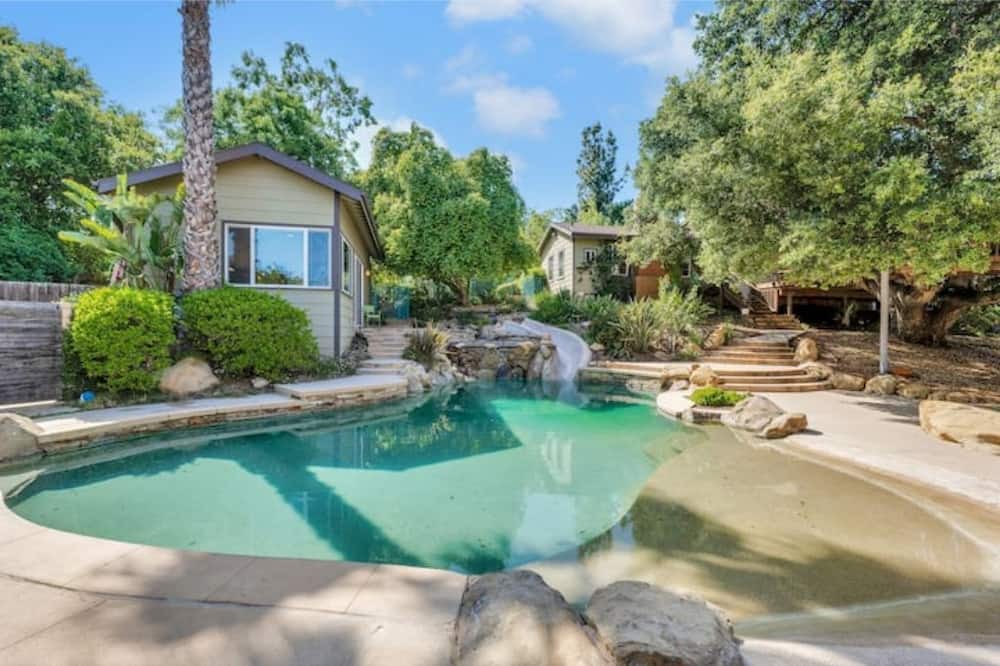 Photo of Outdoor in Chatsworth