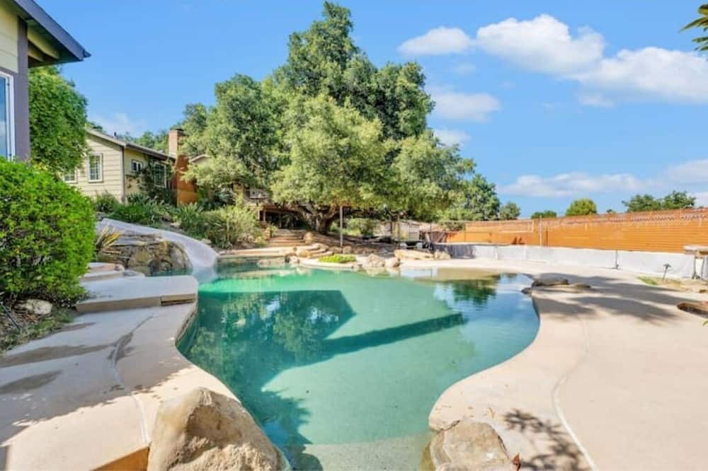 Photo of Outdoor in Chatsworth