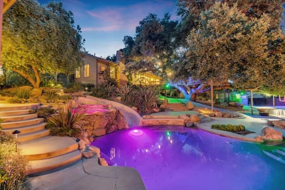 Photo of Outdoor in Chatsworth