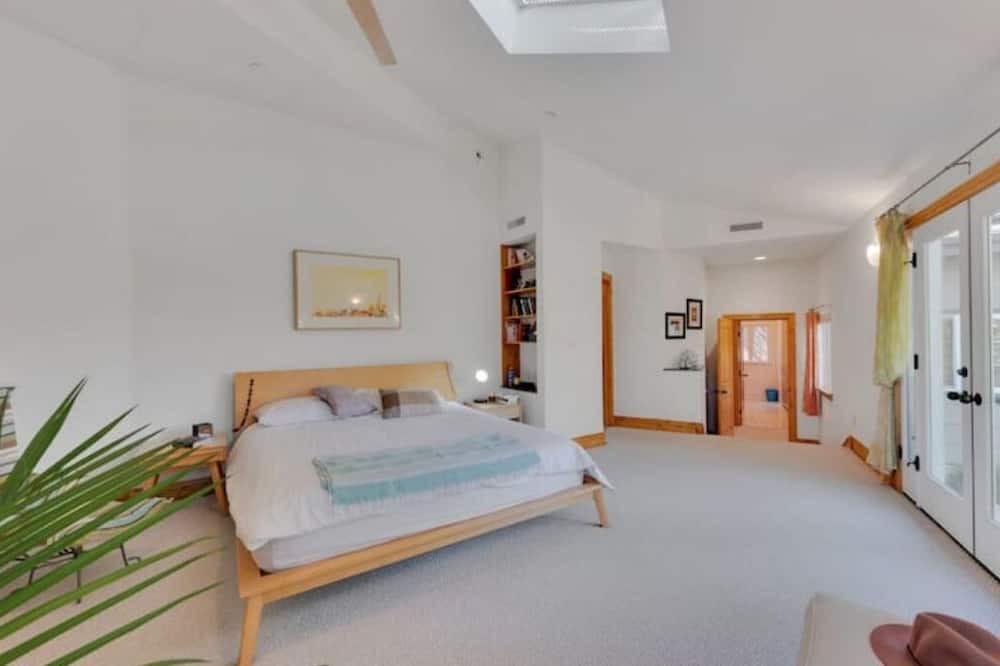 Photo of Bedroom in Chatsworth