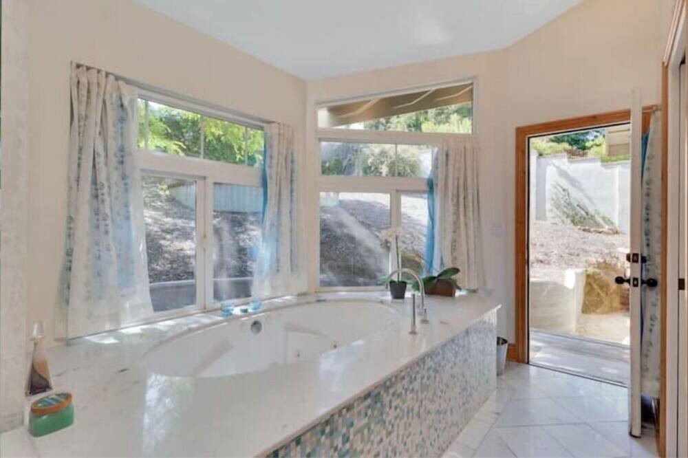 Photo of Bathroom in Chatsworth