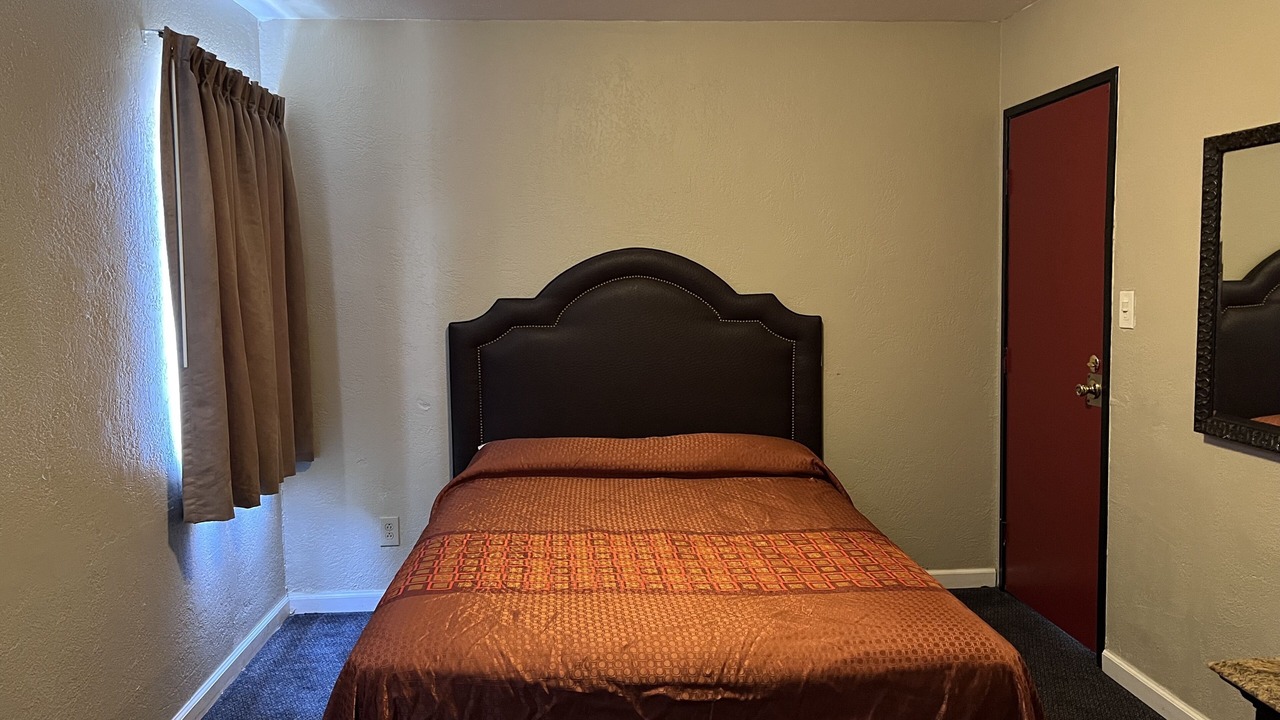 Photo of Bedroom in Bell Gardens