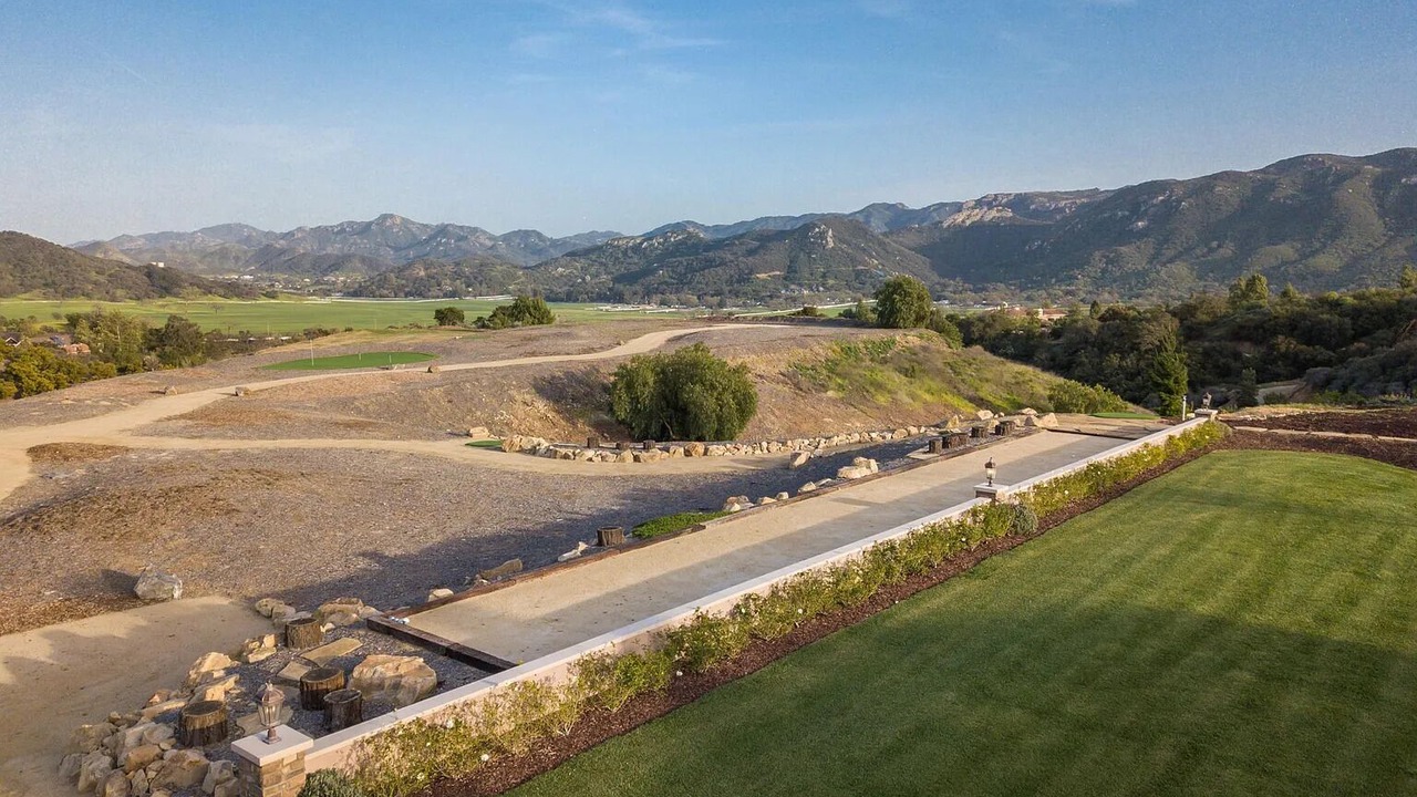 Photo of Others in Thousand Oaks