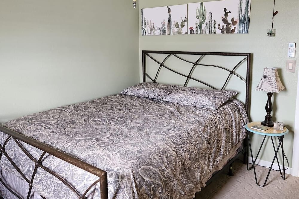 Photo of Bedroom in Ridgecrest