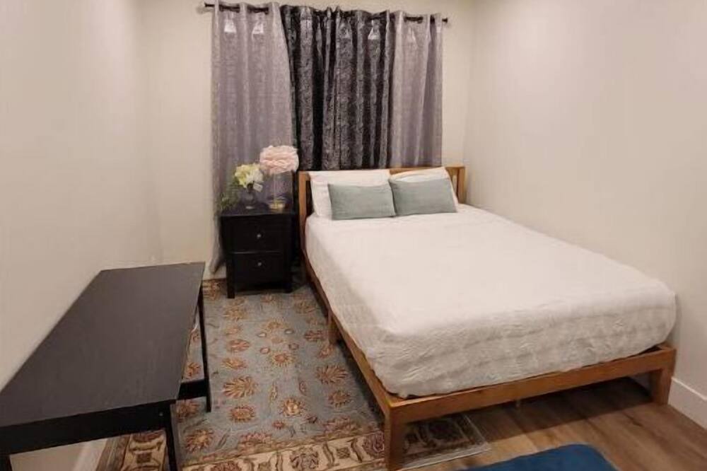 Photo of Bedroom in Buena Park