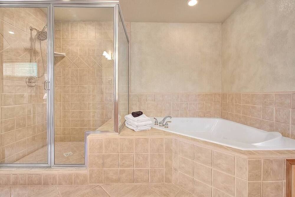 Photo of Bathroom in Eagle Mountain Estates