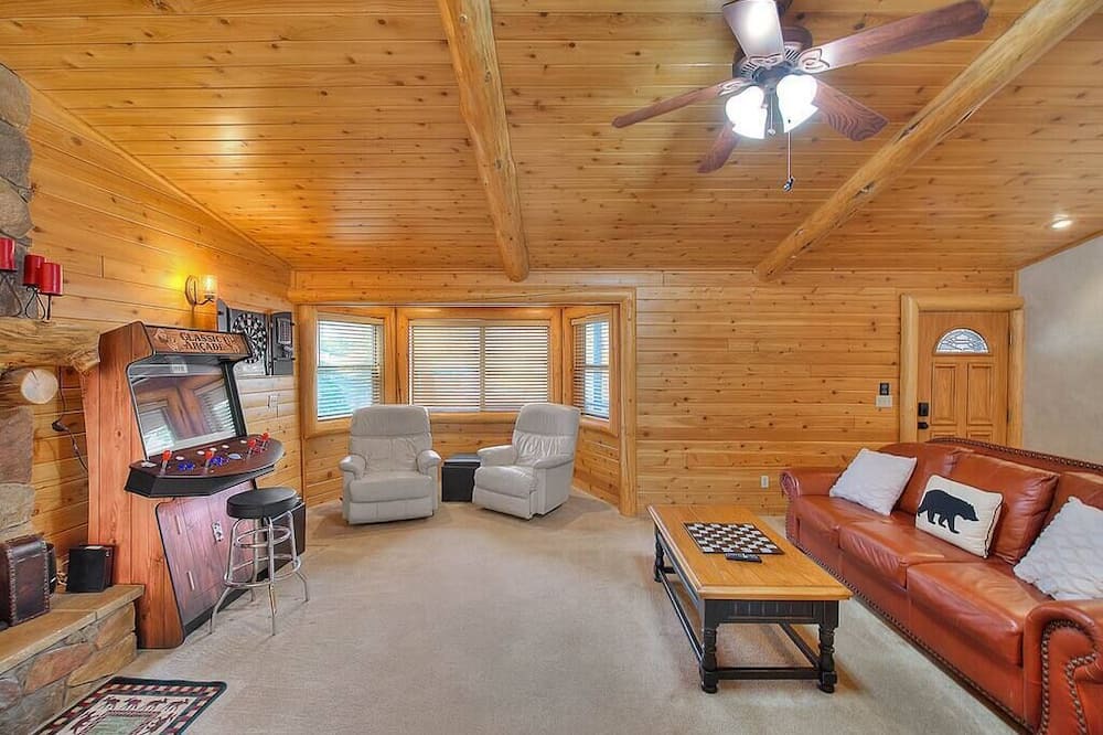 Photo of Bedroom in Eagle Mountain Estates