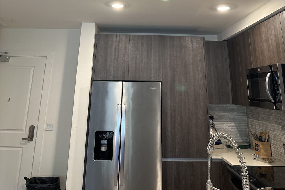 Photo of Kitchen in Warner Center