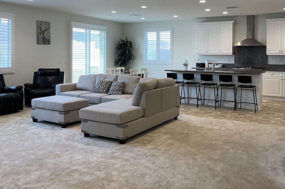 Photo of Livingroom in Jurupa Valley
