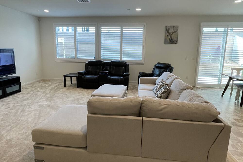 Photo of Livingroom in Jurupa Valley