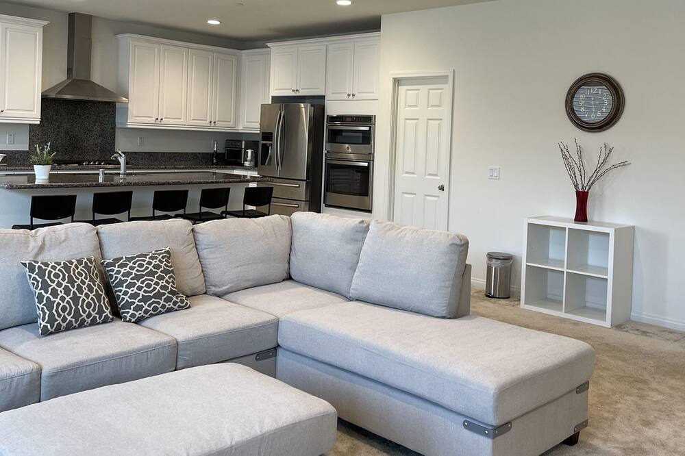 Photo of Livingroom in Jurupa Valley