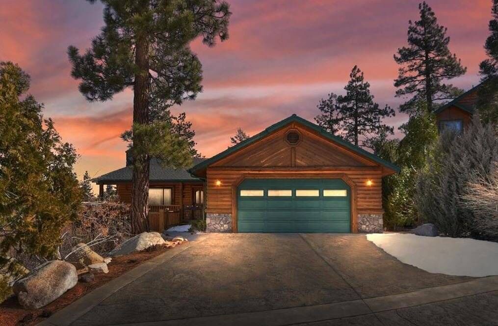 Photo of Outdoor in Castle Glen Estates