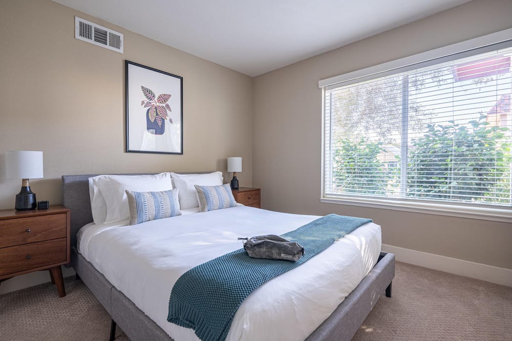 Photo of Bedroom in East San Mateo