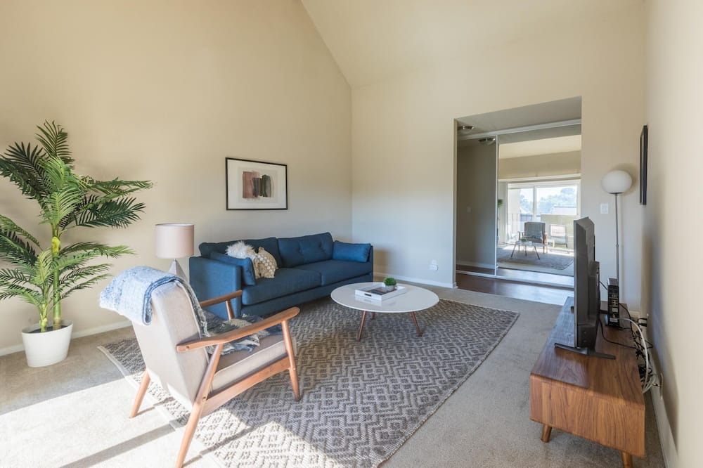 Photo of Livingroom in San Rafael