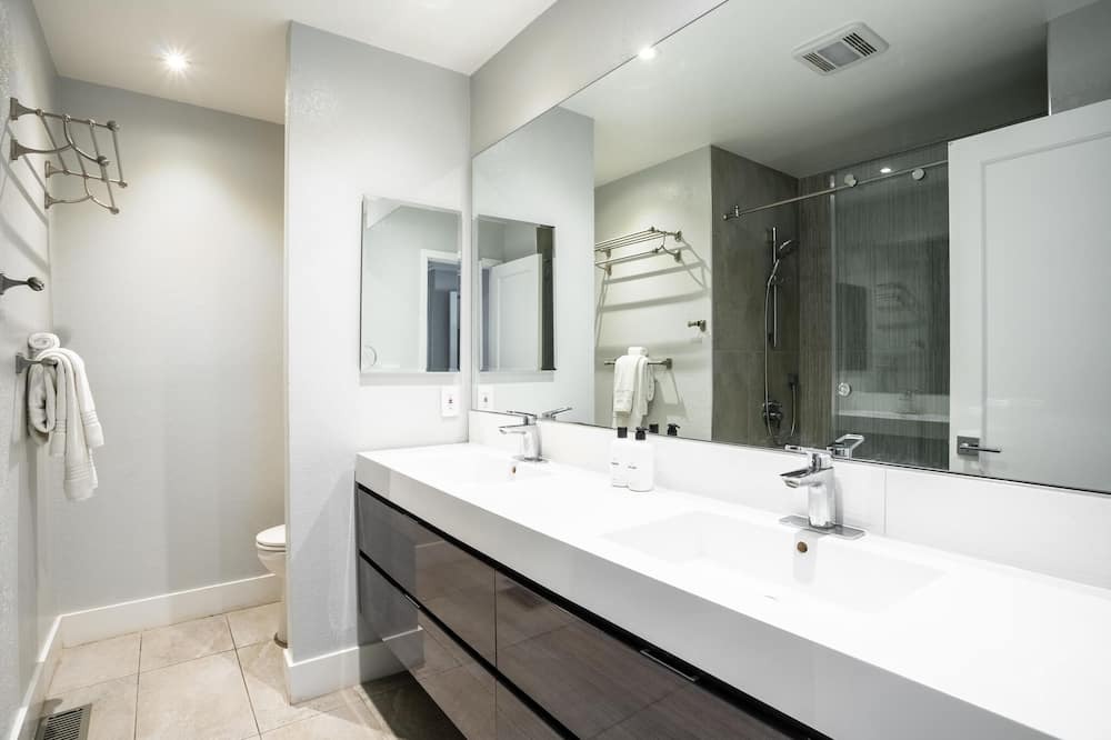 Photo of Bathroom in Berryessa