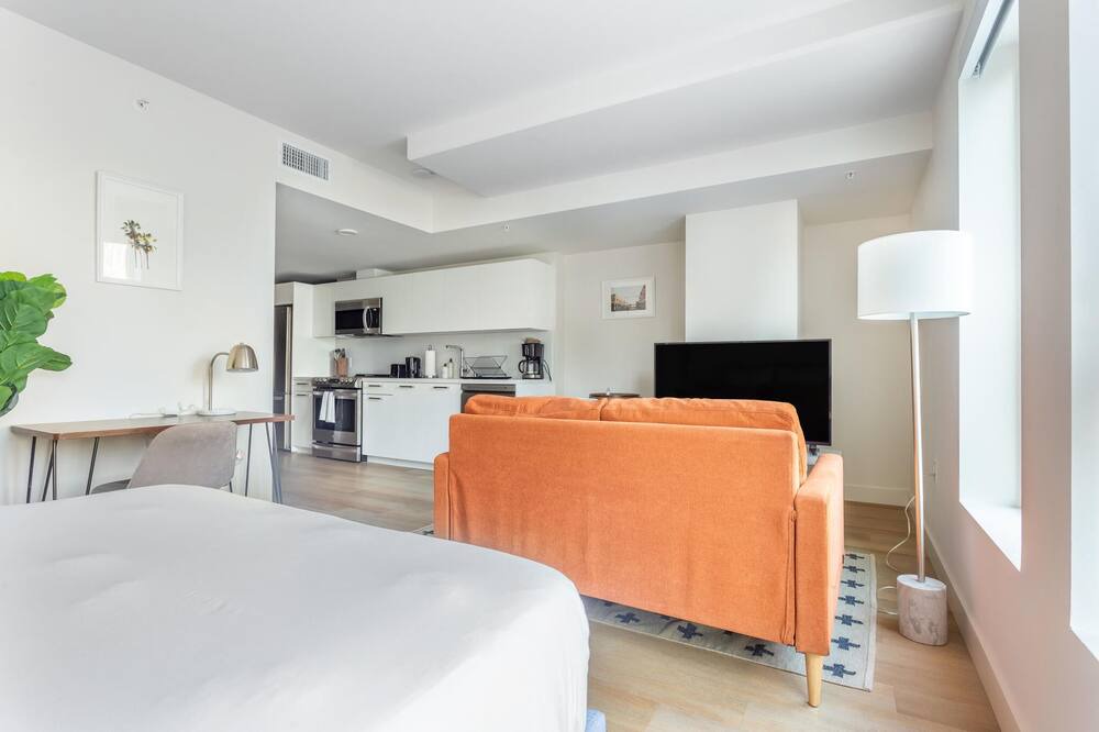 Photo of Bedroom in Westlake