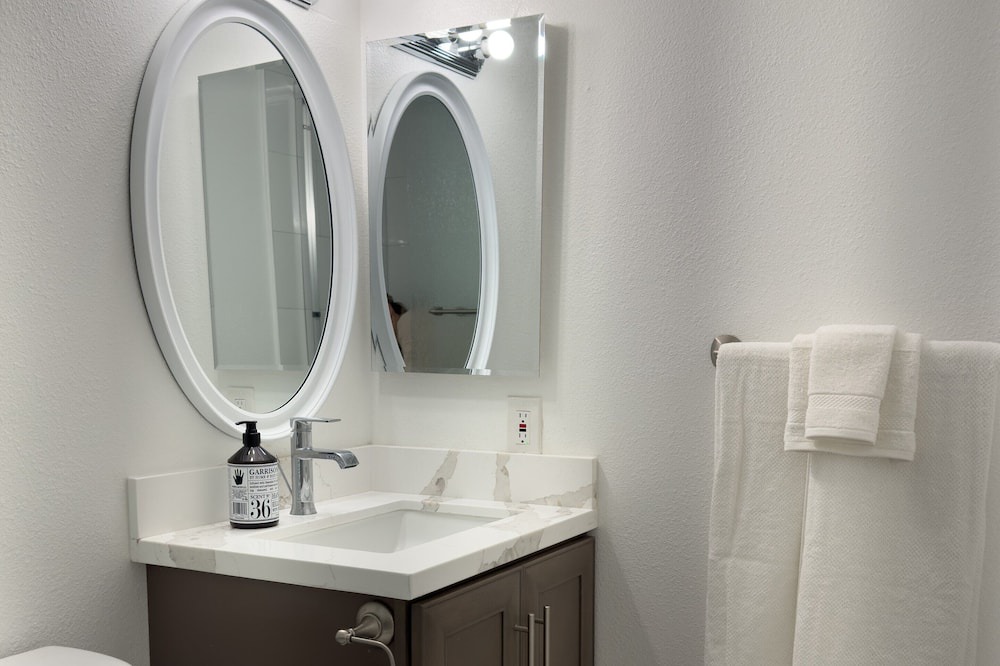 Photo of Bathroom in Anaheim Colony Historic District