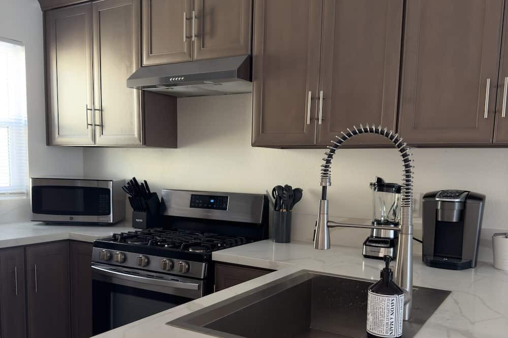 Photo of Kitchen in Anaheim Colony Historic District