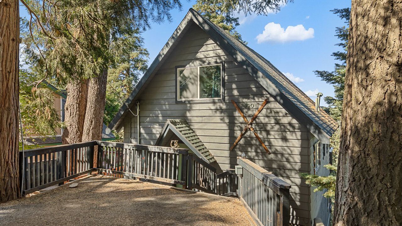 Photo of Outdoor in Arrowhead Villas