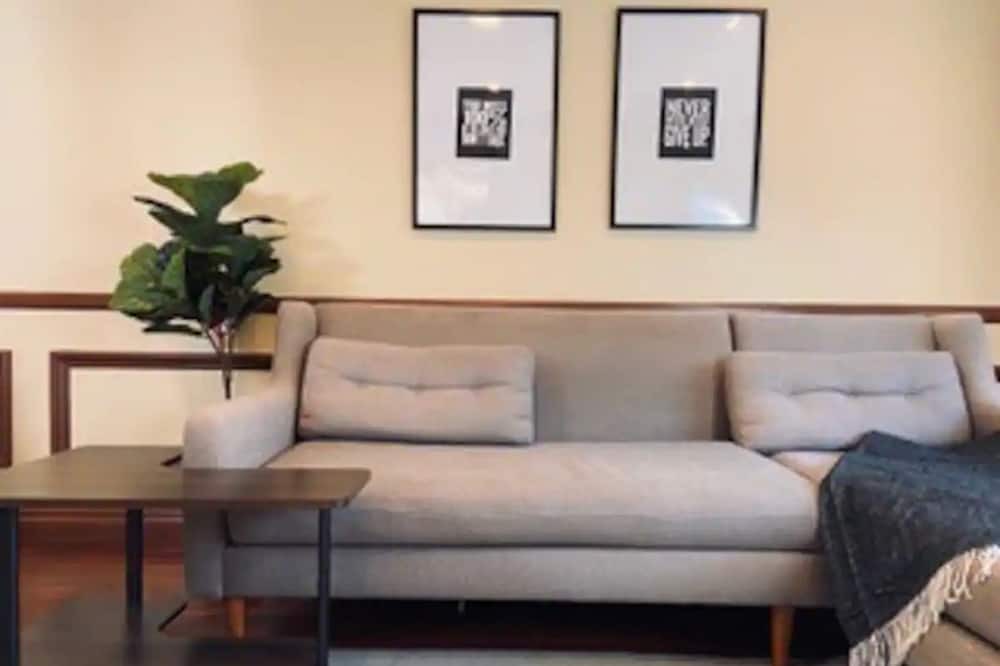 Photo of Livingroom in Rowland Heights