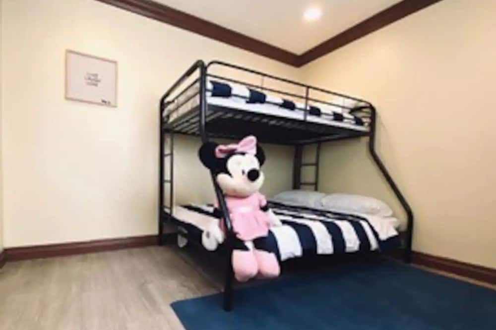 Photo of Bedroom in Rowland Heights