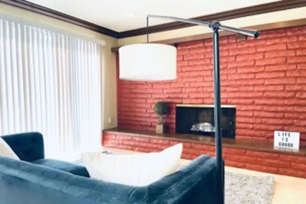 Photo of Livingroom in Rowland Heights