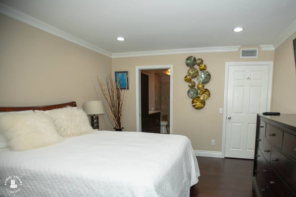 Photo of Bedroom in Azusa