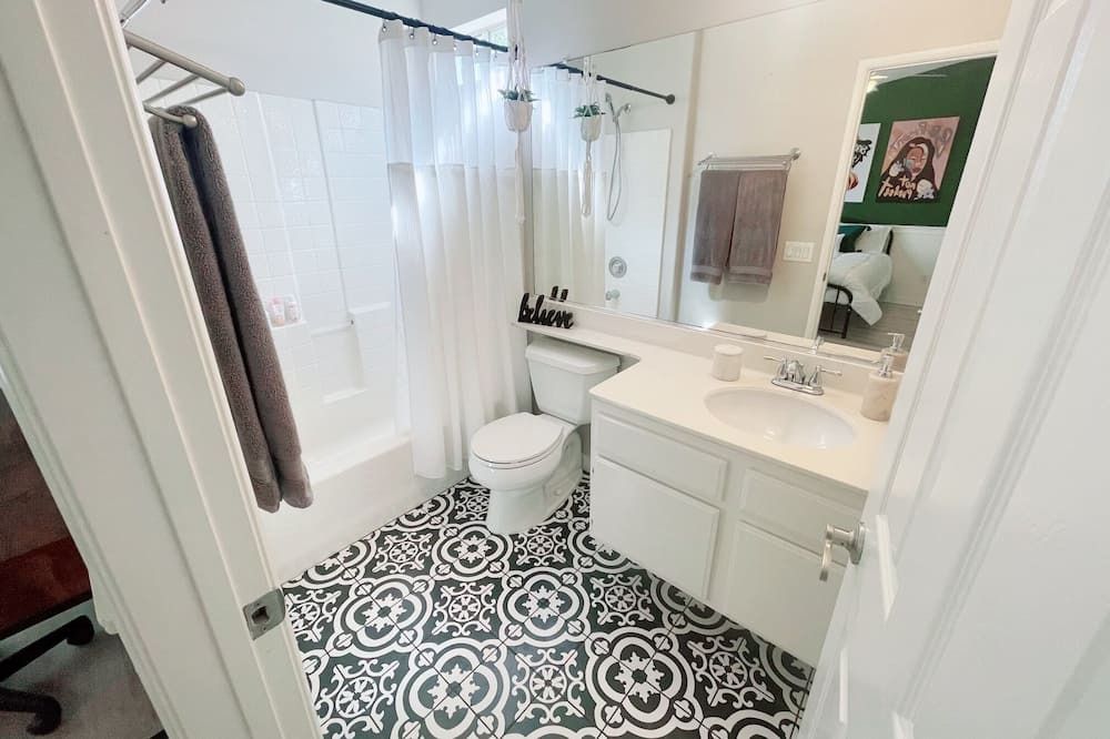 Photo of Bathroom in Rancho Santa Margarita
