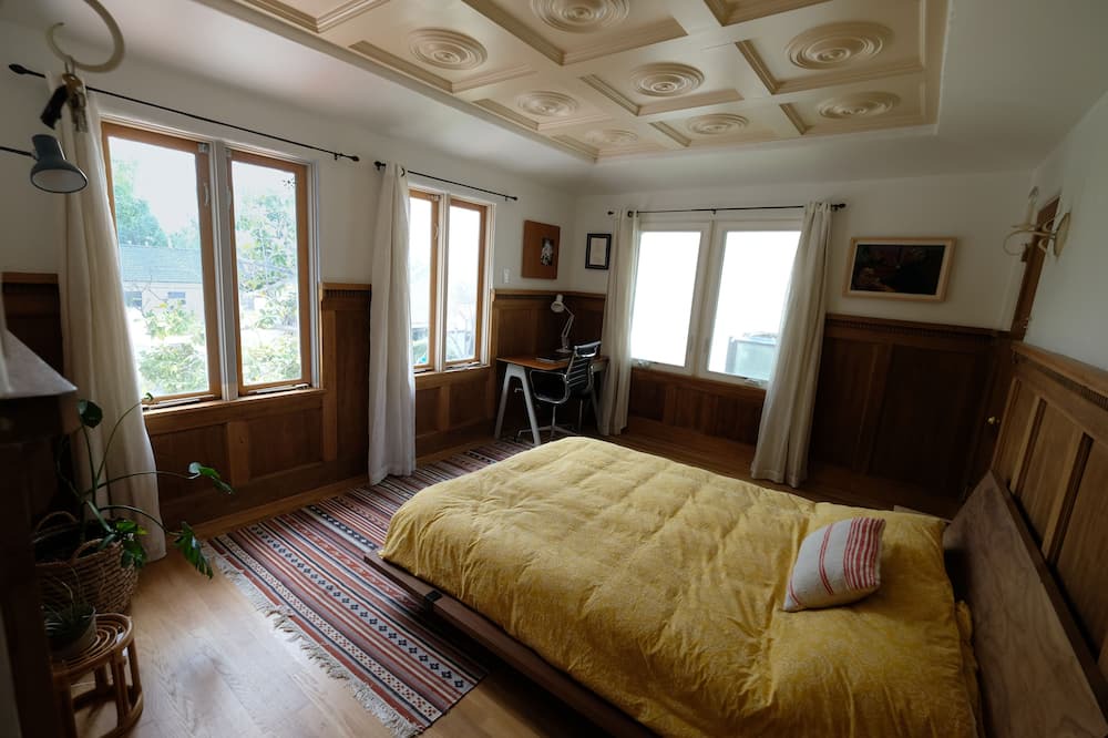 Photo of Bedroom in Los Feliz