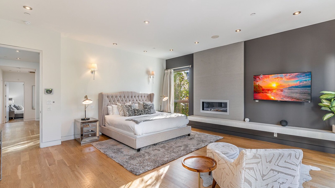 Photo of Livingroom in La Brea