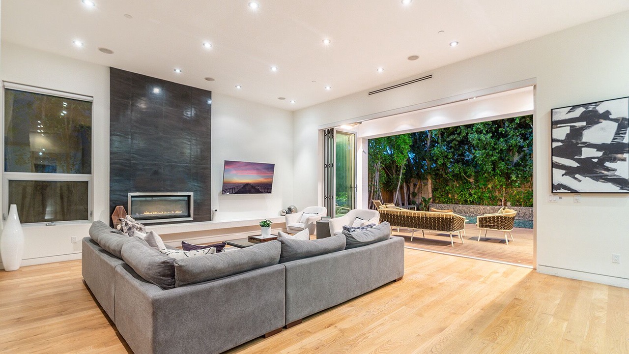 Photo of Livingroom in La Brea