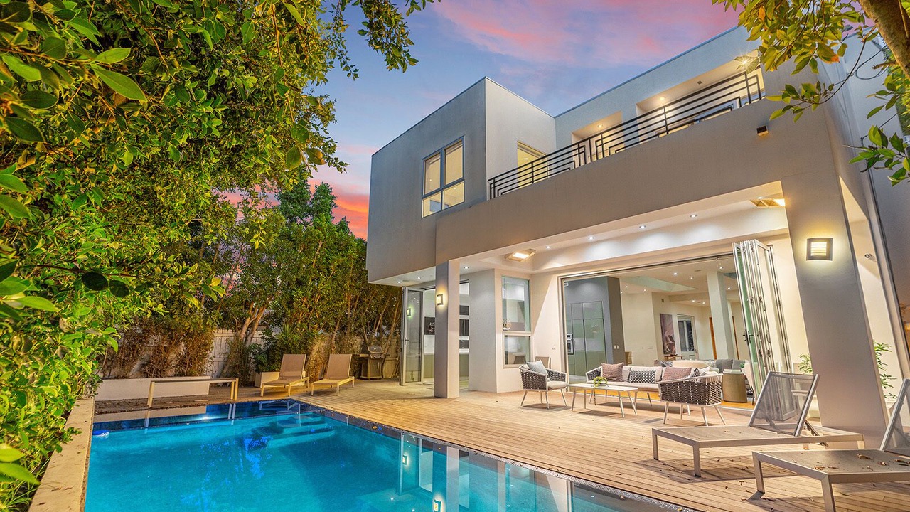 Photo of Outdoor in La Brea