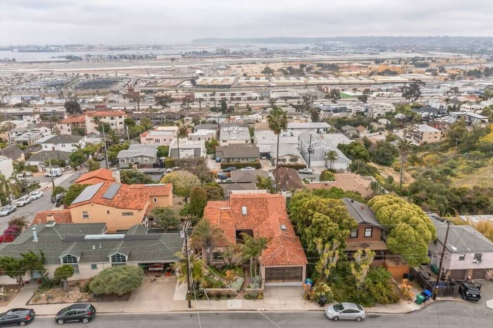 Photo of Outdoor in Mission Hills