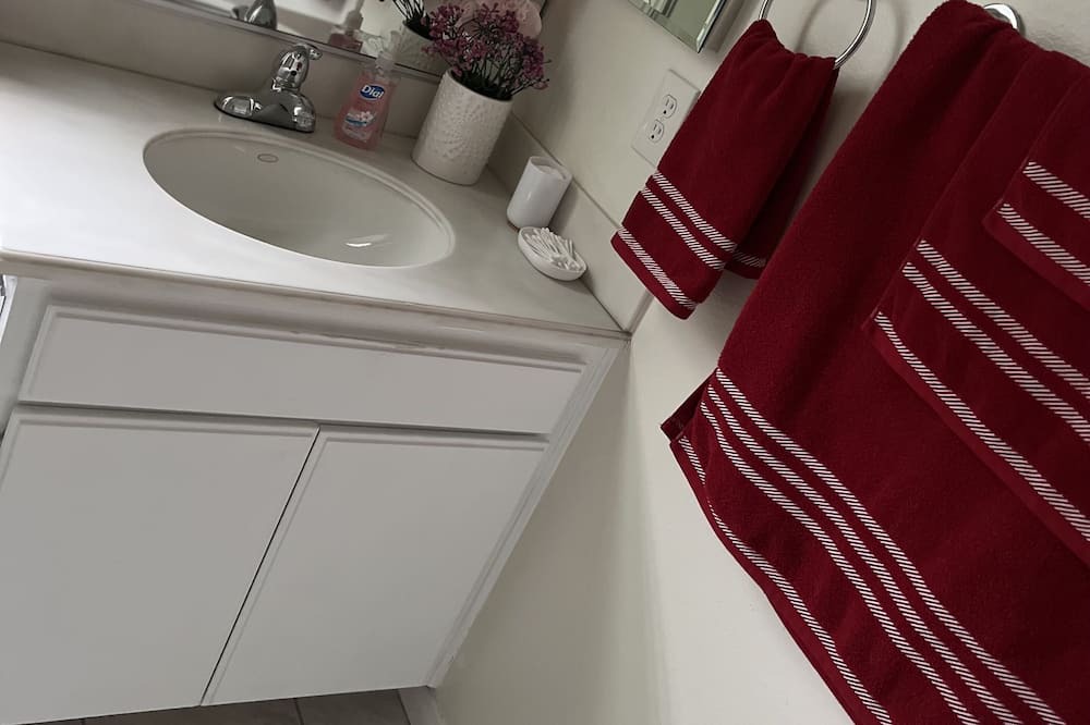 Photo of Bathroom in Sylmar