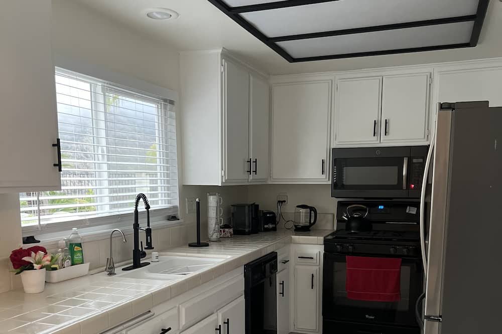 Photo of Kitchen in Sylmar