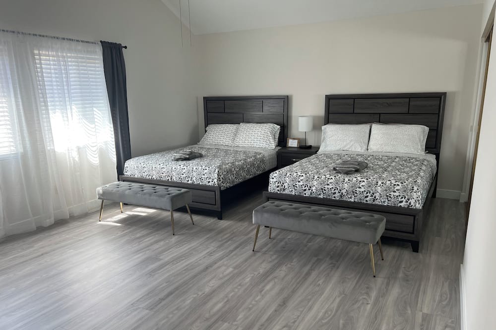 Photo of Bedroom in Sylmar