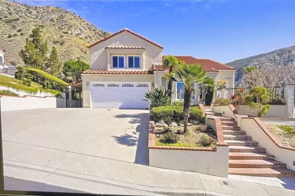 Photo of Outdoor in Sylmar