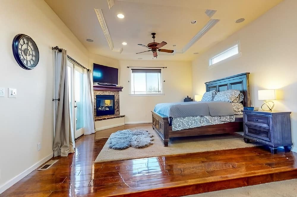 Photo of Bedroom in Victor