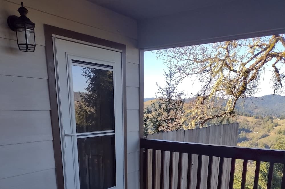 Photo of Outdoor in Benbow