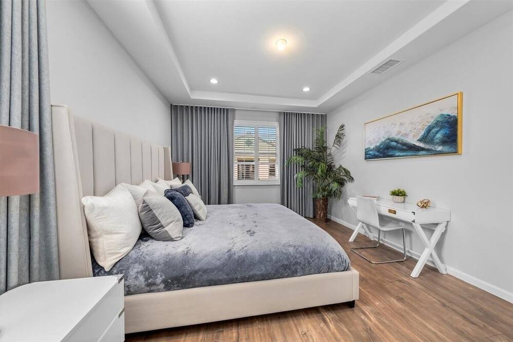 Photo of Bedroom in Portola Springs