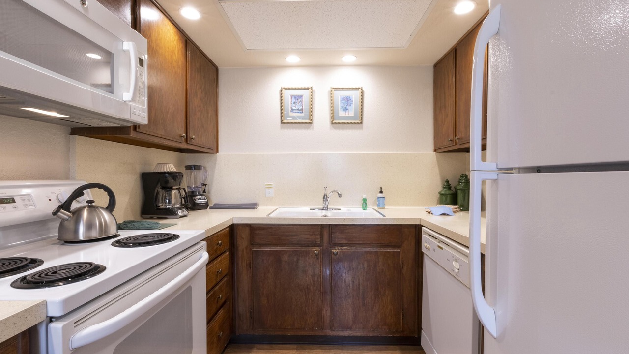 Photo of Kitchen in Canyon Corridor