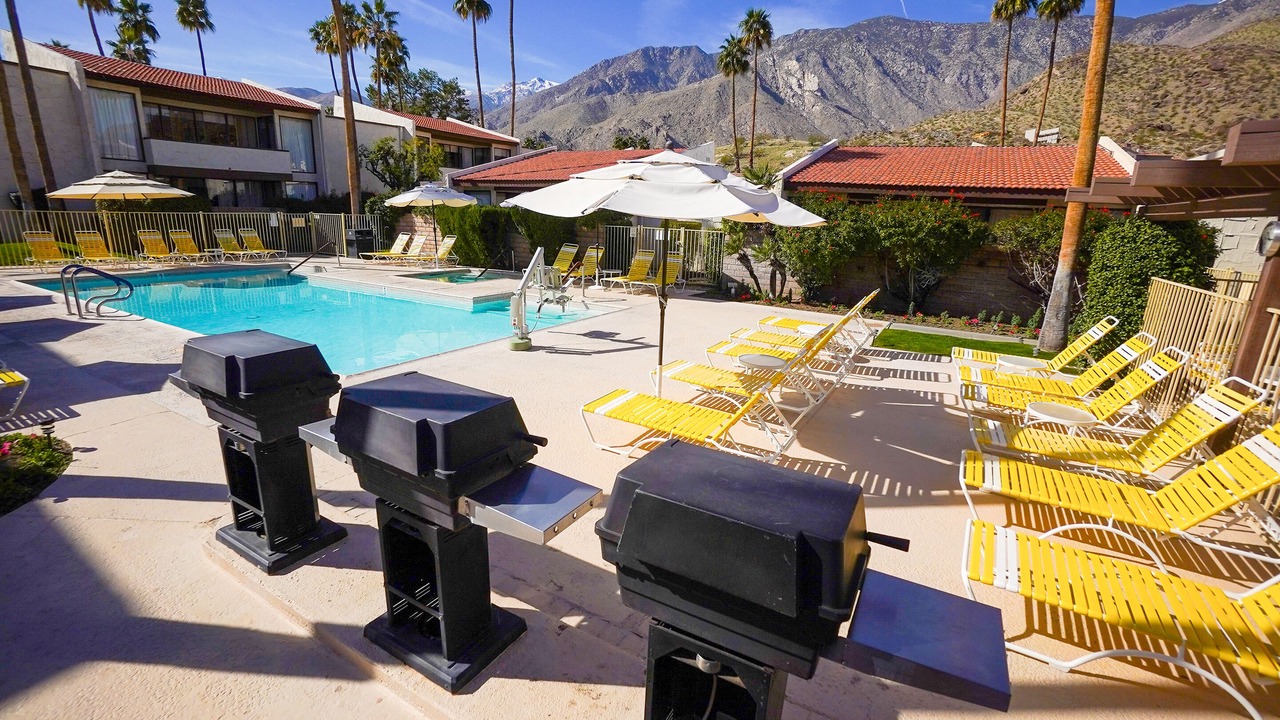 Photo of Outdoor in Canyon Corridor